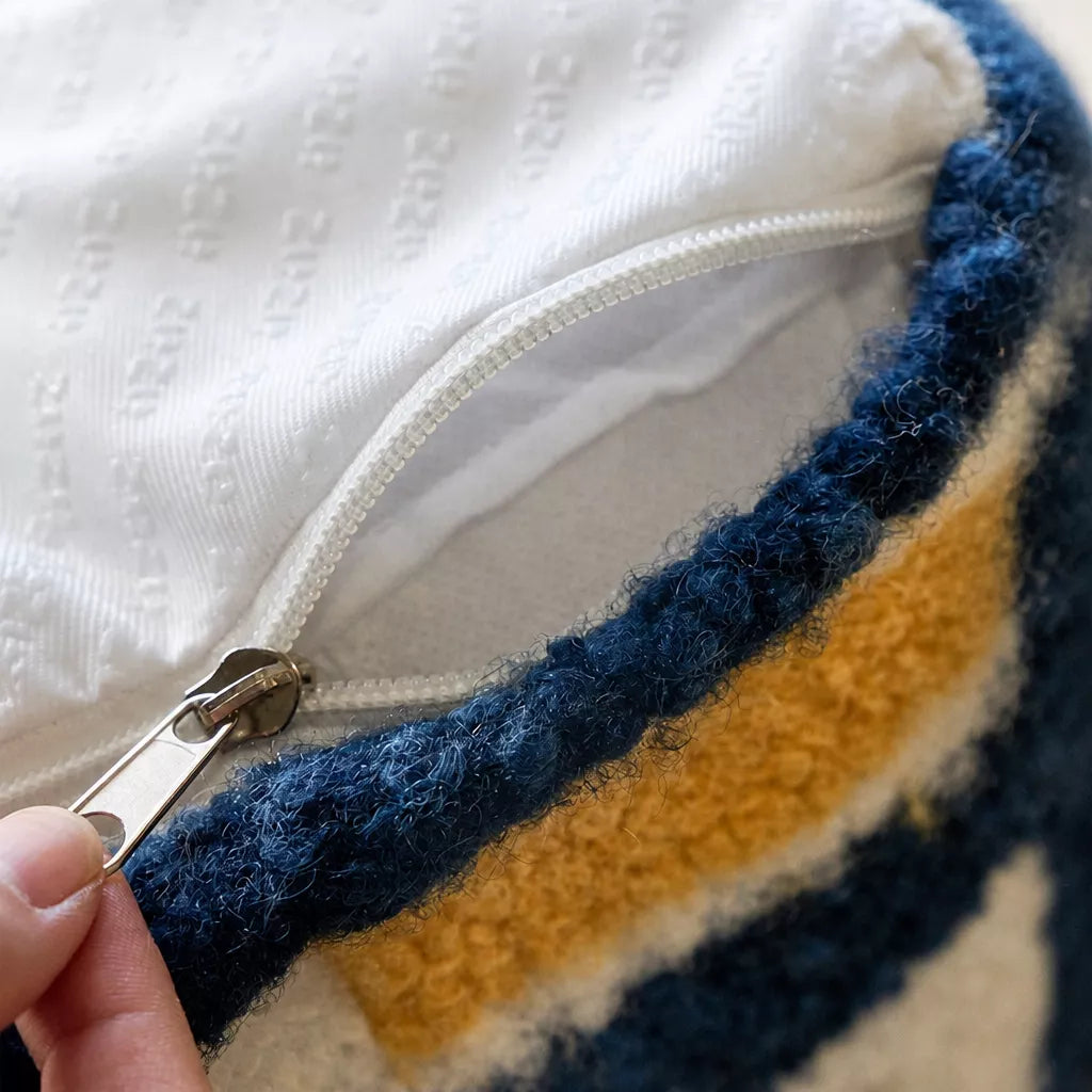 Hidden zipper on multicolor pet sofa cover