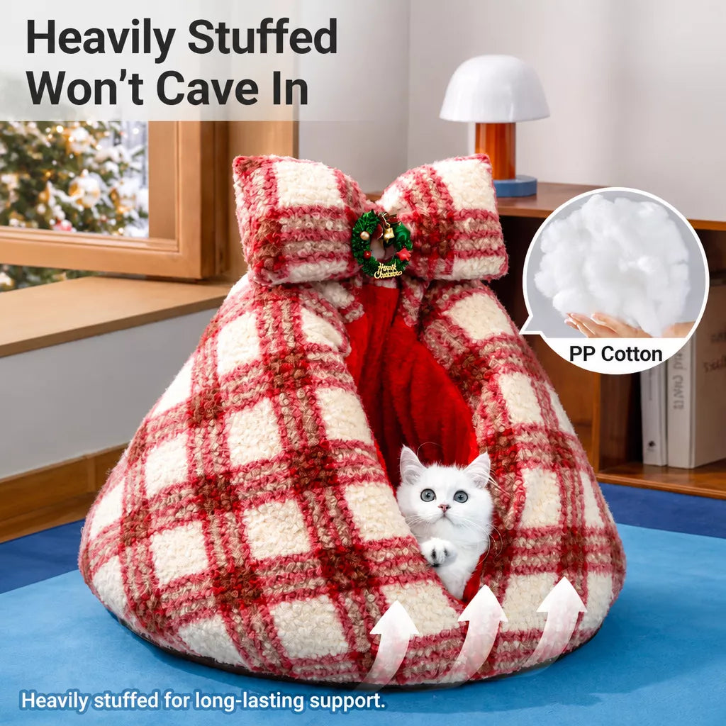 Synthetic fiberfill illustration for plaid cave bed