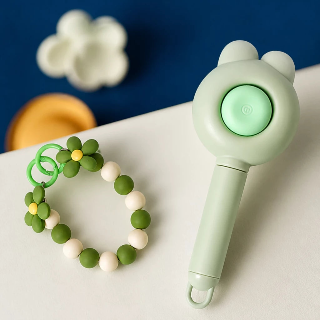 Self-Cleaning Pet Grooming Brush — style view