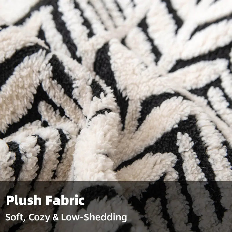 Washable Sofa Protector Pet Mat with Bolster feature detail 3