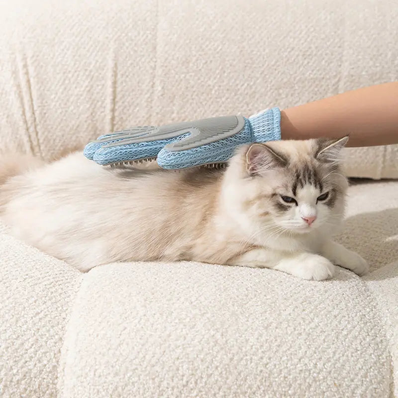 Pet Deshedding & Massage Glove feature detail 4
