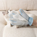 Pet Deshedding & Massage Glove feature detail 5